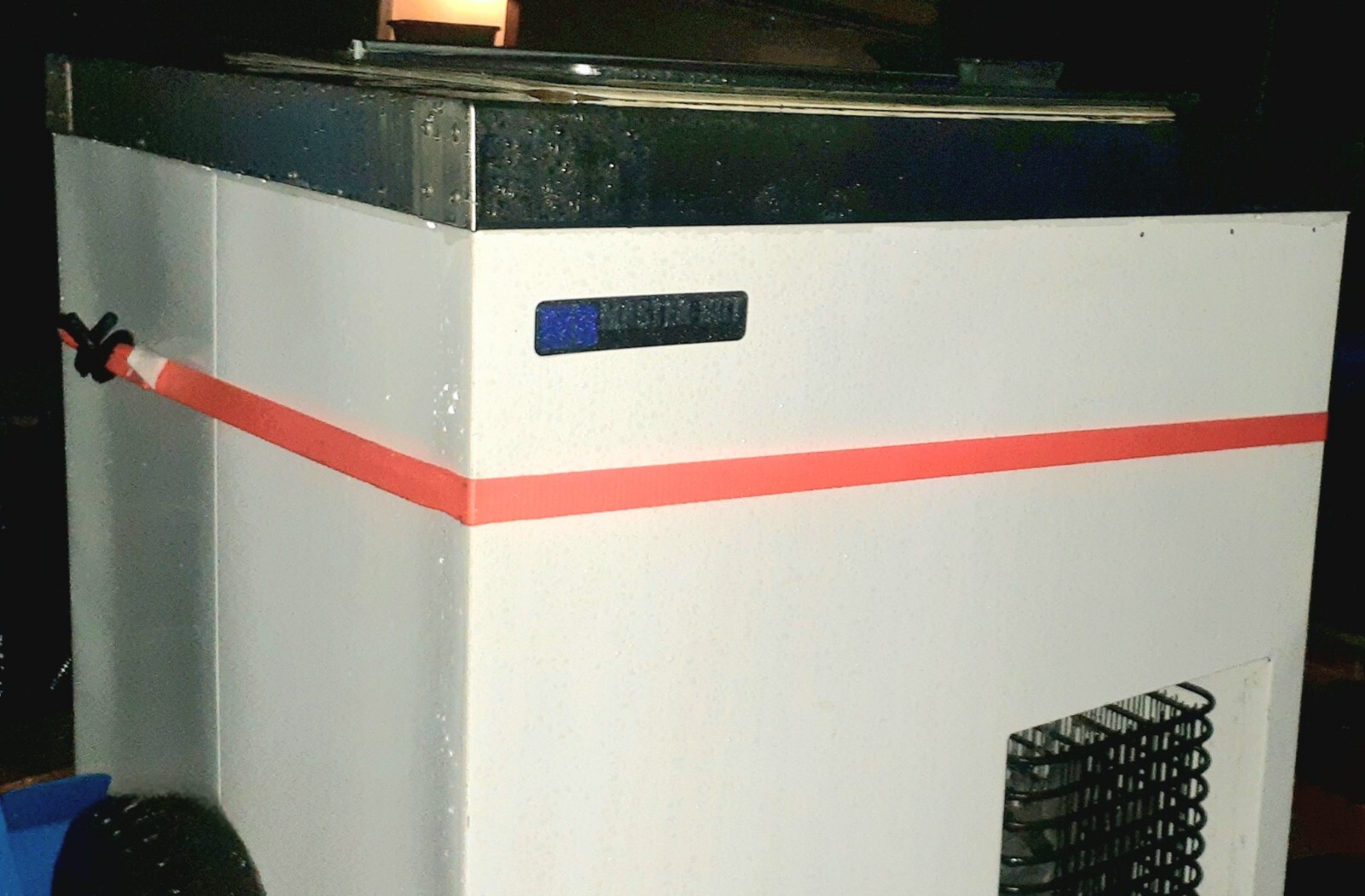 Master-Bilt DC-2S 32" Flip Lid Ice Cream Freezer Dipping Cabinet