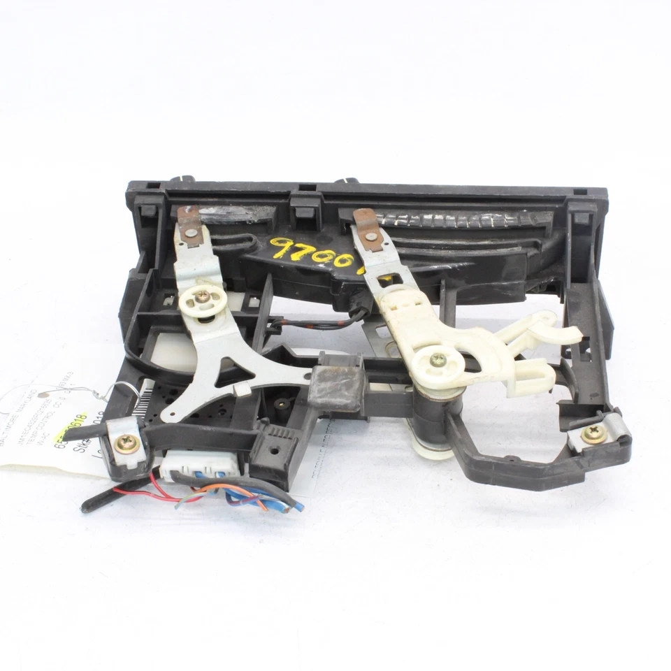 Mazda MX-3 1999 unidad de control de temperatura número de pieza - 655-50618 Foto 3 de 4