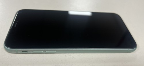 iPhone 11 64Go Vert Presque Neuf - Photo 7/9
