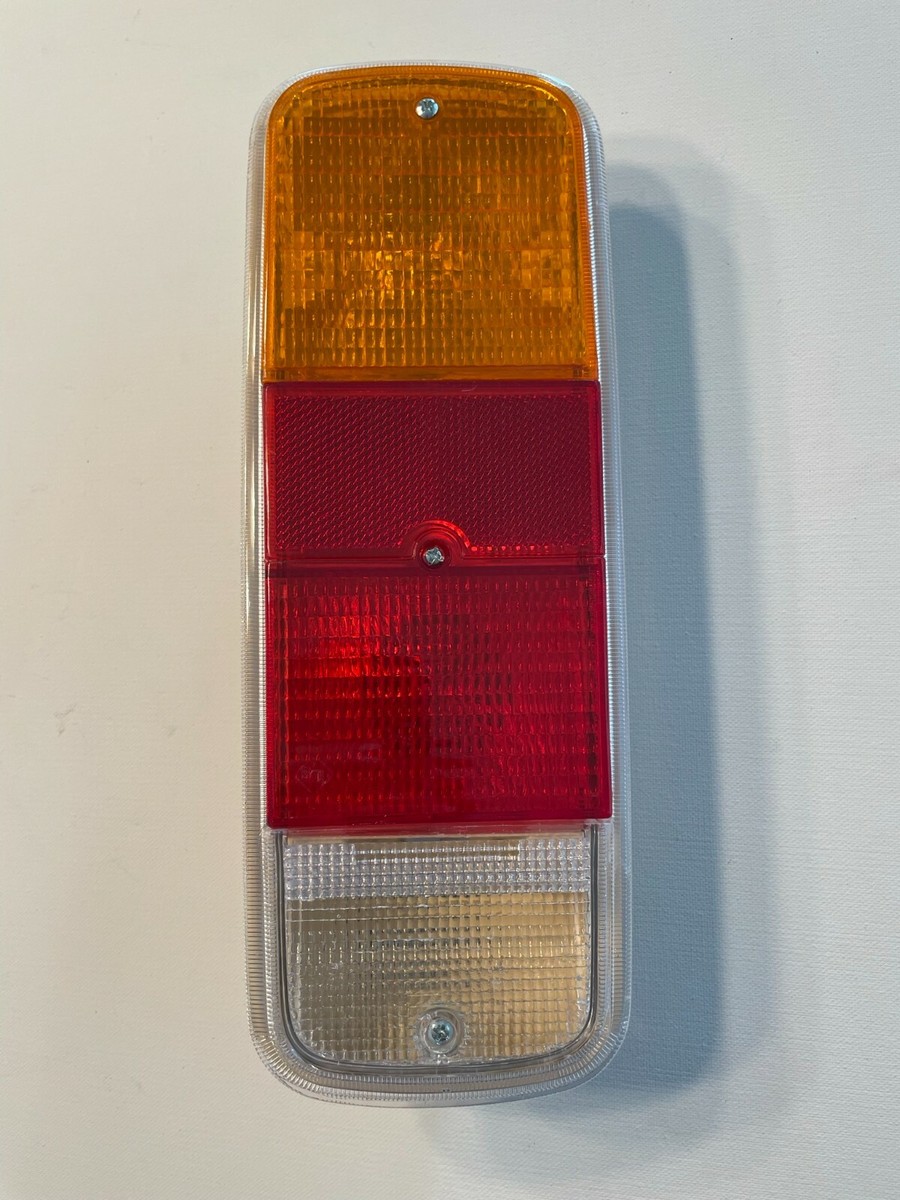 VW　BUS　タイプ2　レイトバス　テールライト　セット 1972-1979 VOLKSWAGEN BUS TYPE 2 TAIL LIGHT ASSEMBLY 72 - 79