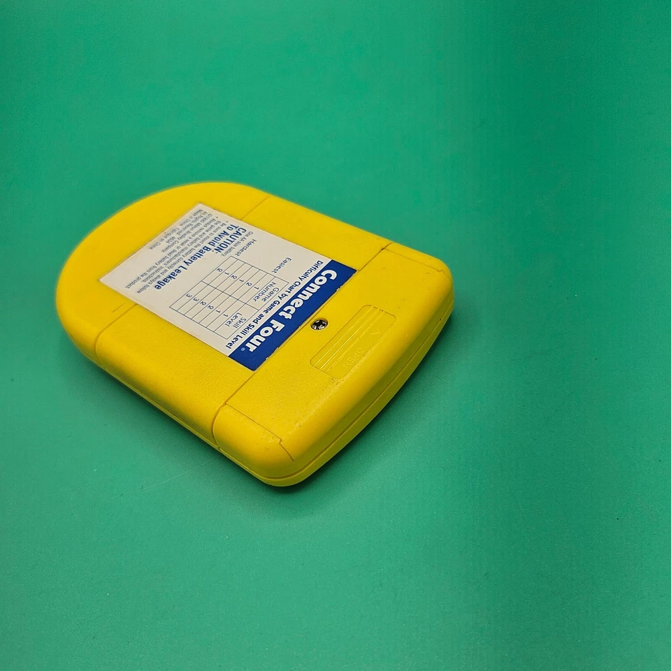 90's Vintage Milton Bradley 1995 Connect Four Electronic Hand Held Game TESTED - Image 4 of 4