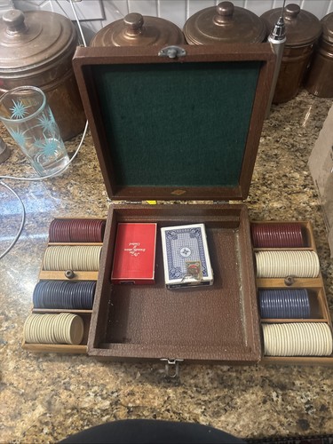 Vintage Lowe Horse &Jockey Bakelite Poker Chips, 3 Lift Out Trays, Original Case