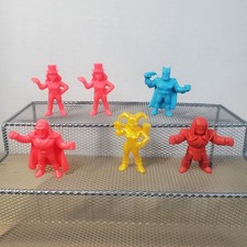 WENDY  S DC SUPERHEROES  Lot of 6 Kids Meal Toys 2023 Mini Figures - 1 Dupe.
