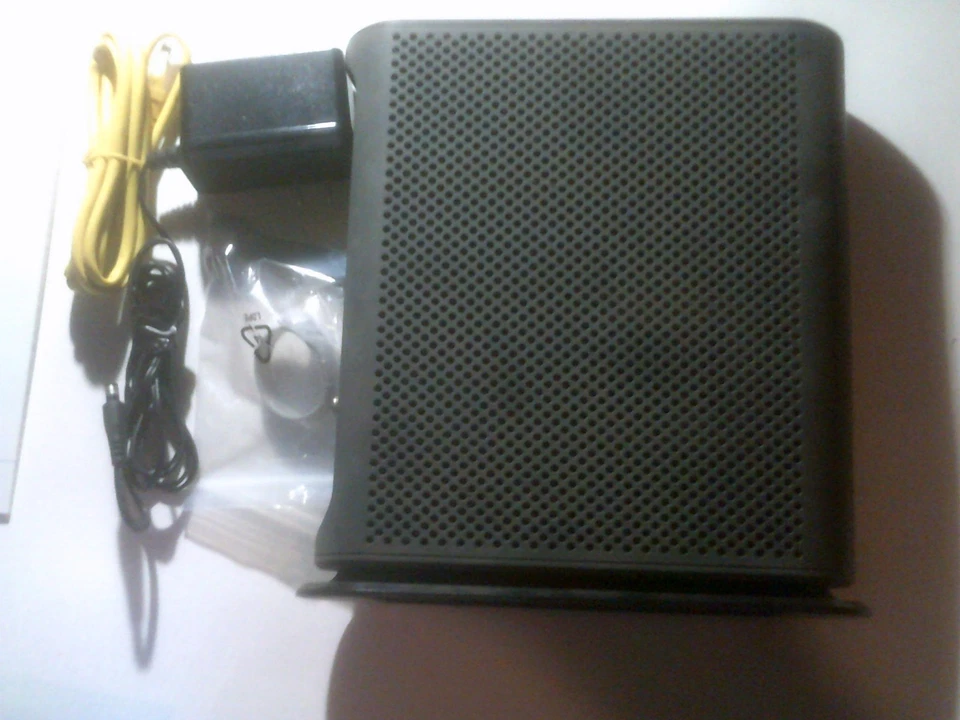 Motorola MG7540 16x4 Cable Modem AC1600 WIFI Router Open Box - Image 2 of 4