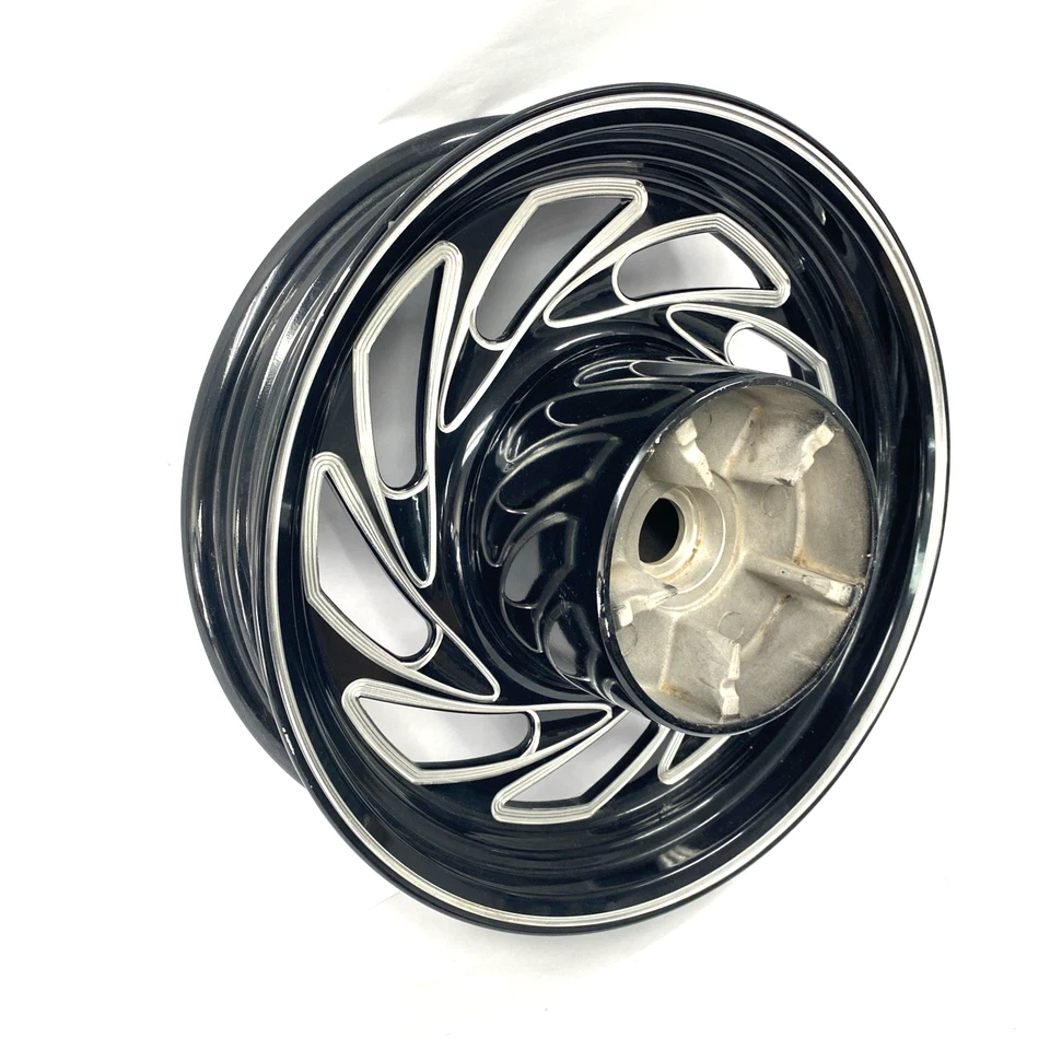 Rueda delantera 15x3,5 Street 500 750 XG contraste negro fabricante de equipos originales Harley Typhoon Foto 2 de 4