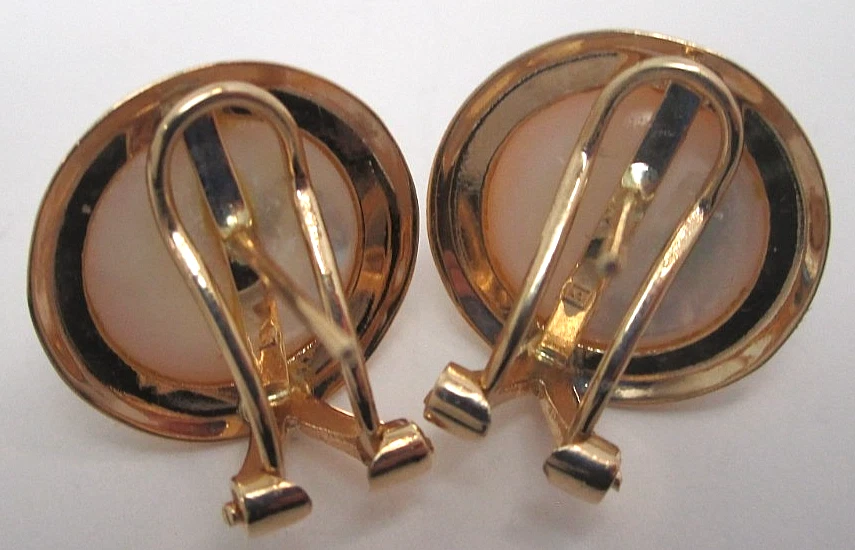 Vintage 14k Yellow Gold Post Clip Omega Back 12mm Pearl Stud Earrings - Image 4 of 4