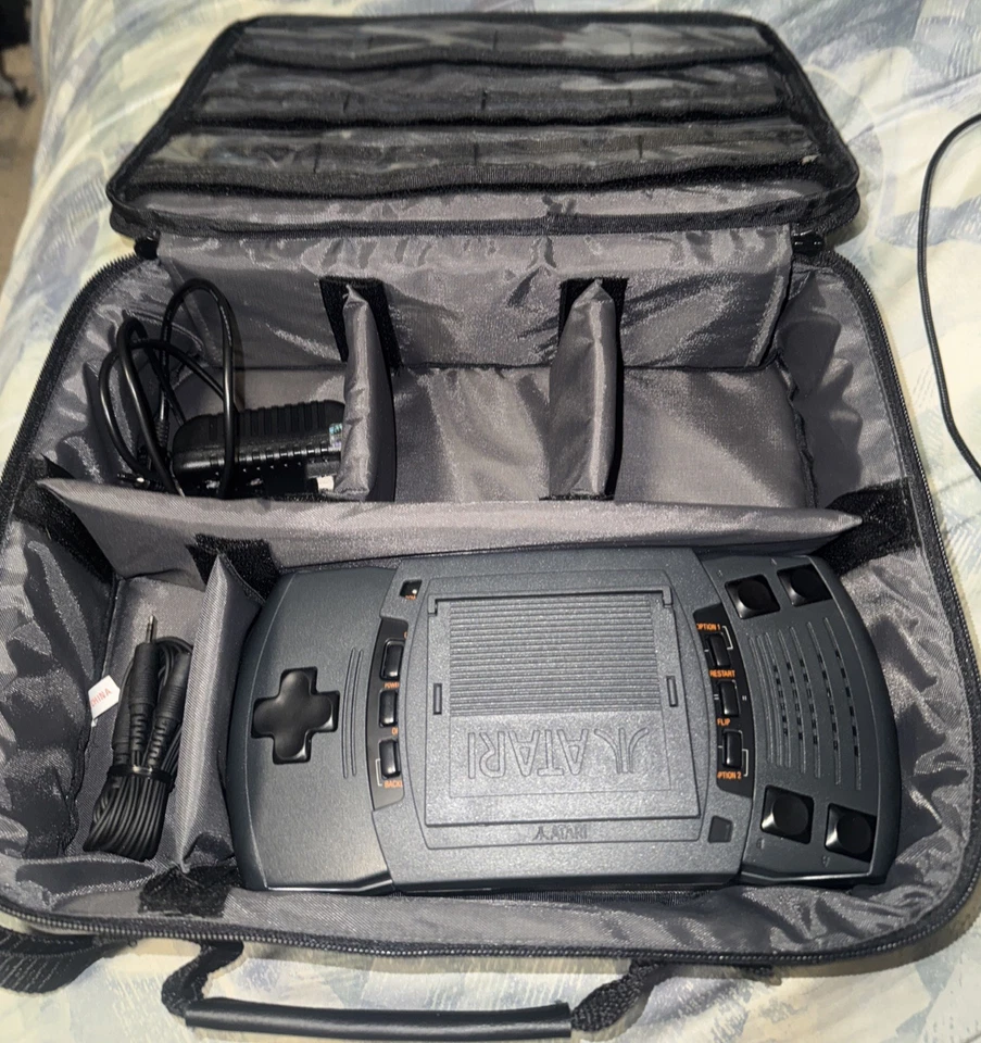 Atari Lynx 2 带 Mcwill 和 5V Mods;保护壳、交流适配器、遮阳板、Comlynx — 第 2/2 张图片