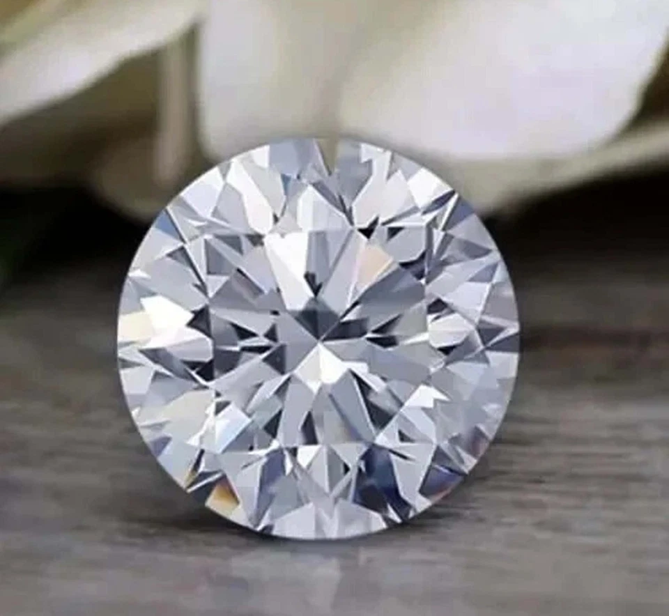 4 Carat Round Cut Lab Grown Diamond D Color VVS1 Clarity CVD IGL Certified 5NSE - Image 2 of 4