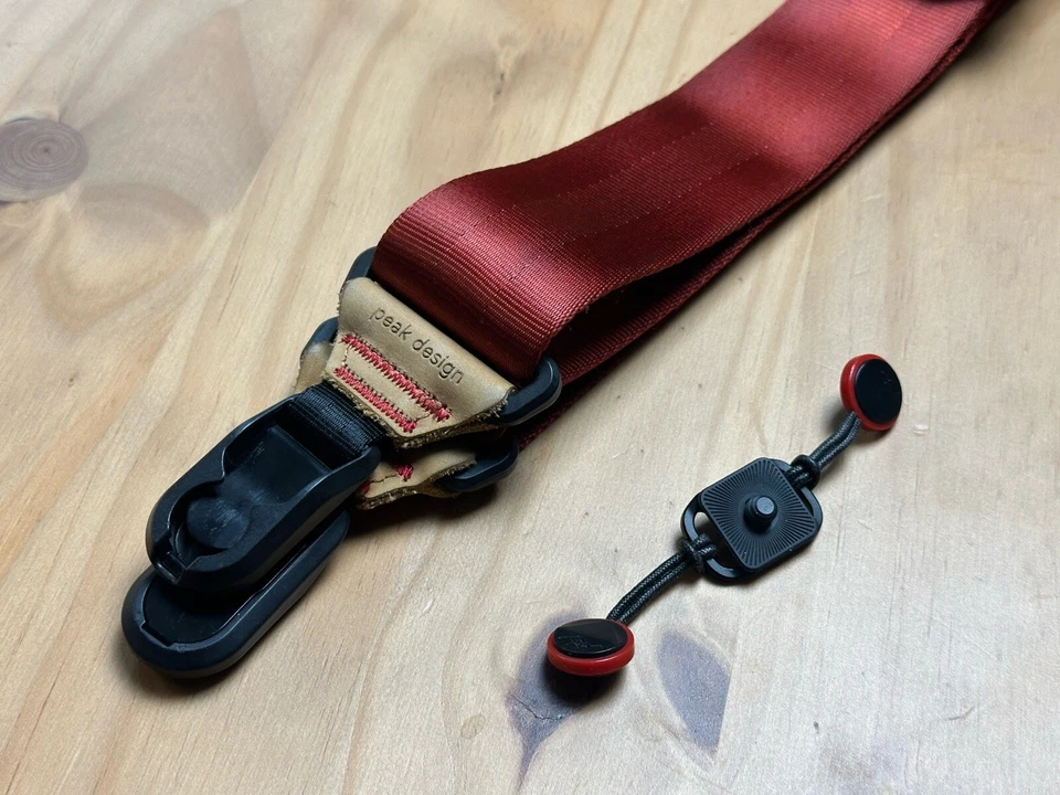 Peak Design Slide Camera Strap Summit Edition (RED) LIMITED EDITION - Image 4 of 4
