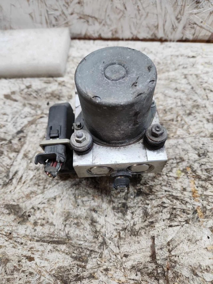 Unidad de módulo de control de bomba de freno antibloqueo ABS Ford Crown Victoria 2009-2011 OEM Foto 4 de 4