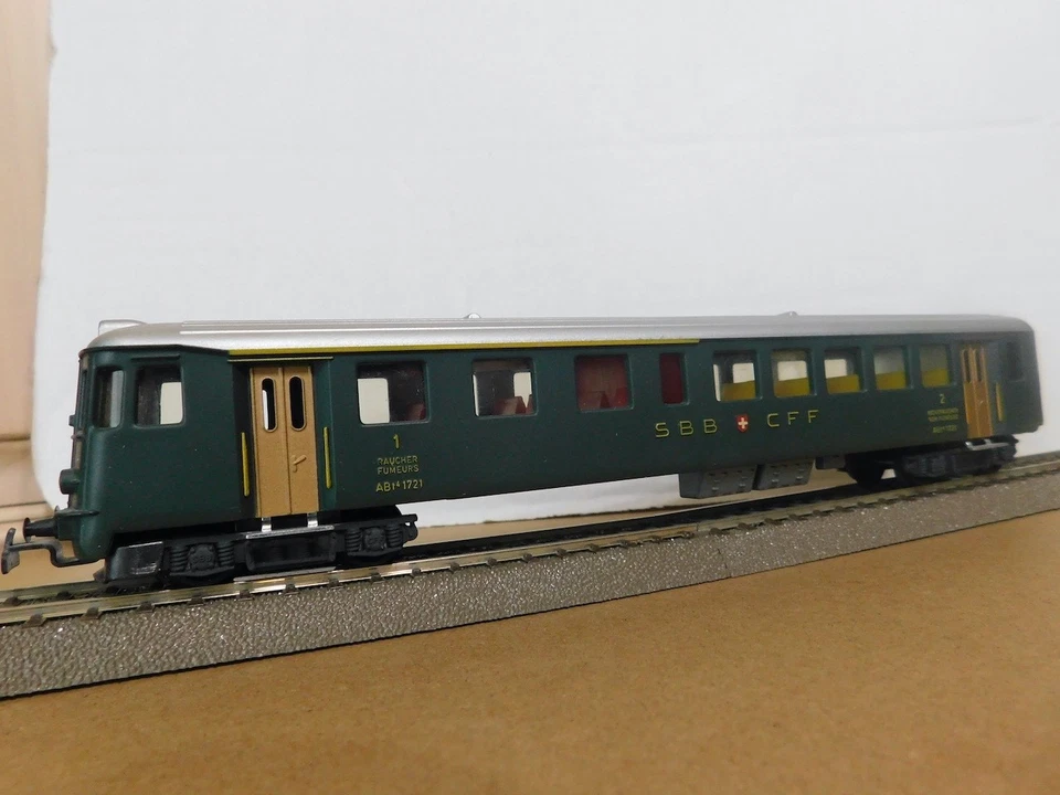 Hag HO 3 SBB CFF Coaches 400/2 1st & 2nd Cl, 410 2nd Cl  415 1st Cl, Used  READ - Image 2 of 4