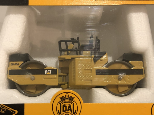 JOAL #248 CAT Caterpillar CB-534 Compactor - 1:50 - Die Cast Boxed - Picture 2 of 8