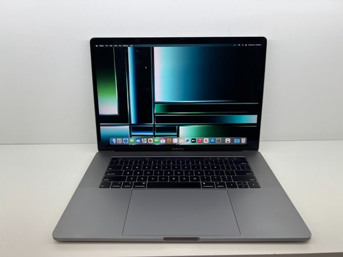 Apple MacBook Pro 2018 15" -2.2GHz i7 16GB RAM 256GB SSD | Grey Fair Condition
