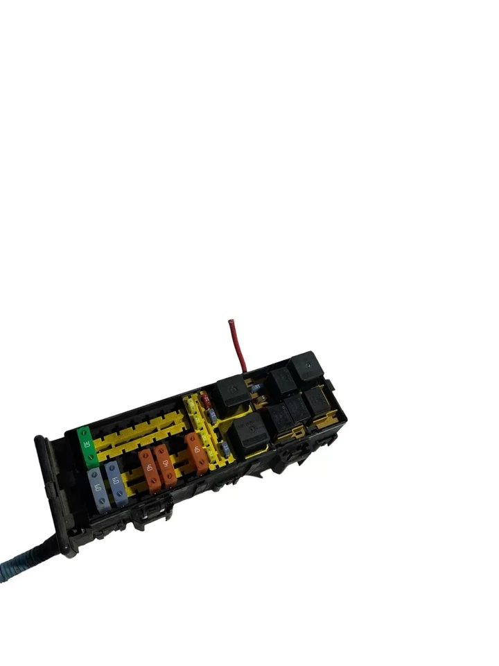 02 03 04 Caja de fusibles motor FORD TAURUS Foto 3 de 4