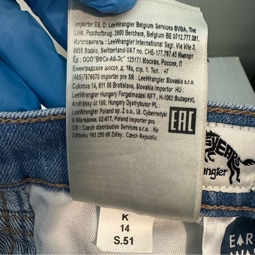 Pantalones de mezclilla recortados Wrangler 672 Wrock tiro alto estilo patada para mujer talla 30x28 - Imagen 14 de 15