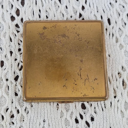 Vintage Weldwood Clock Makeup Compact w/ Pink Blush Brass Plated Illinois Watch - Picture 3 of 8