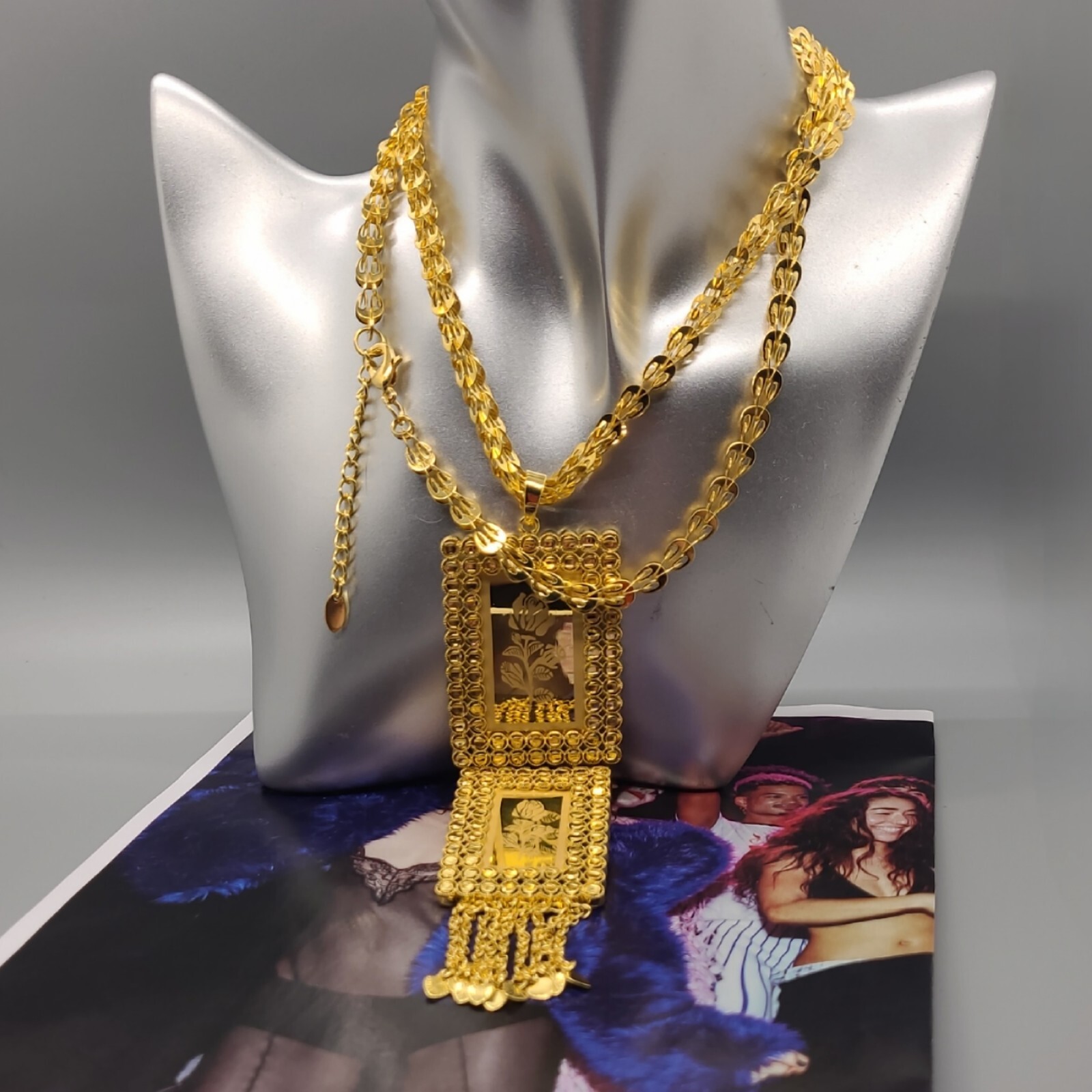 Vintage Rose Pattern Rectangular Pendant Gold Nec… - image 11