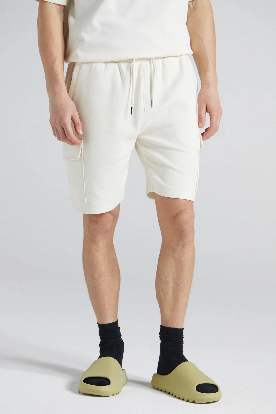 Pique Cargo Shorts – Off White | Men’s Cotton Twill Cargo Short