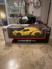 Lamborghini Veneno 1:24 Licensed Friction Car Gold YELLOW Braha BRAND NEW IN BOX