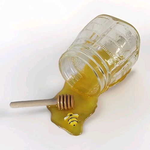 Fake Food Prop Spilled Honey Jar With Bee Display Food Epoxy Resin 