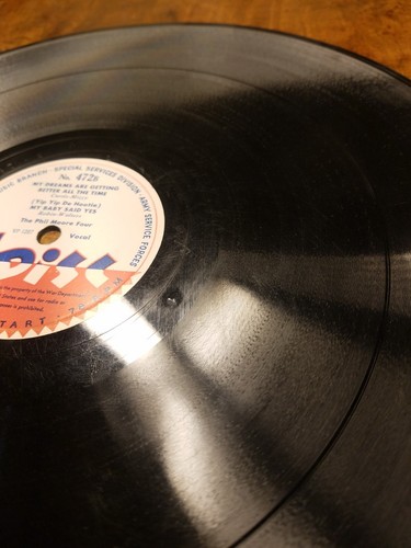 78RPM V Disc 472 Phil Moore, Horne -Want Little Doggie / Dreams Getting Better V - Picture 7 of 8