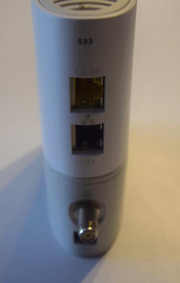 ARRIS Surfboard S33 Modem w/ power cable 2.5 Gbps DOCSIS 3.1 Powers On 612572216798 eBay