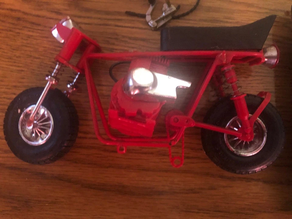 1/8 (2) Rupp MPC minibike model parts - Image 3 of 4