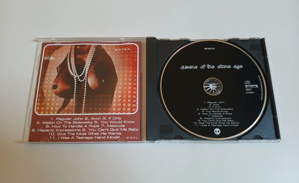 QUEENS OF THE STONE AGE SELF TITLED CD 1ST PRESS ROADRUNNER 1998 Foto 2 de 3