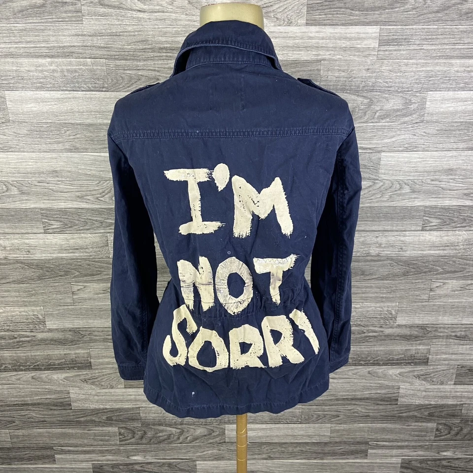 Jaqueta militar feminina FOREVER 21 com zíper completo e encaixe gráfico nas costas azul tamanho G - Imagem 3 de 4