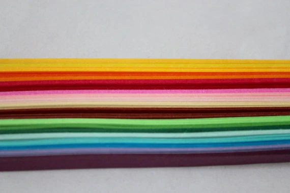 Kit Quilling Papel con 20 Colores Tiras Hechas en Japón y una Herramienta de Madera Ranurada Foto 4 de 4