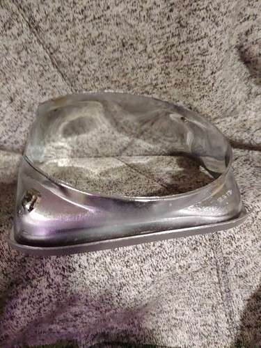 1967 PONTIAC RIGHT- LOWER HEADLIGHT BEZEL - Picture 3 of 5