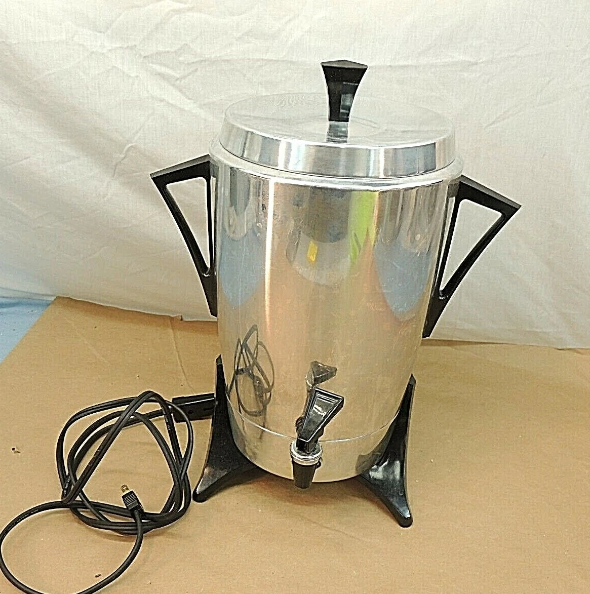 SUNBEAM 30 CUP ELECTRIC COFFEE MAKER, AP45