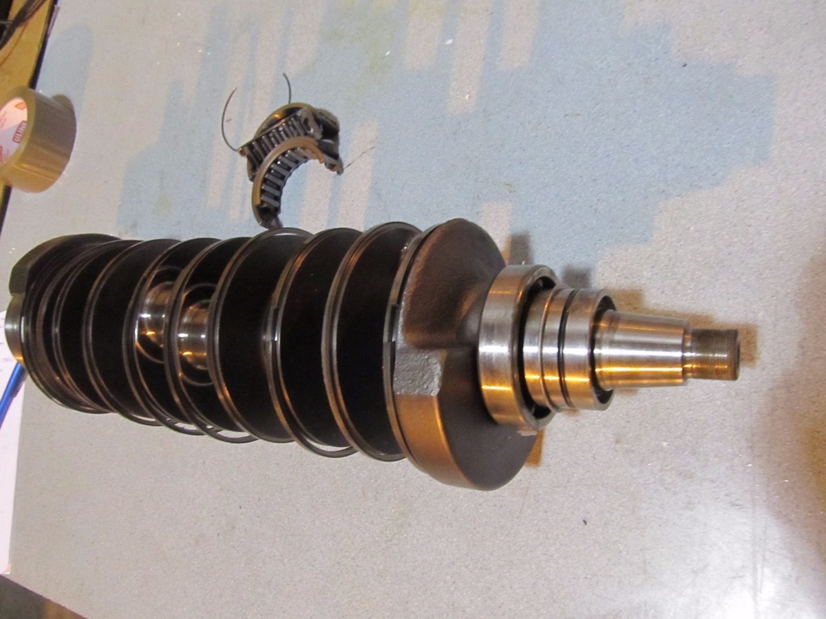 OEM 1990 - '03 Yamaha 225 250HP OX66 crankshaft assy 61A-11411-00