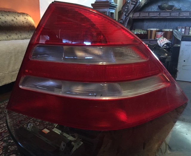 01 MERCEDES S430 OEM Rear Right Passenger Side Tail Light Lamp