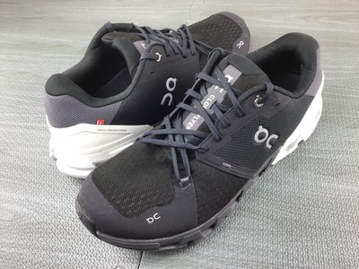 On Men's Cloudflyer 4 Black/White 71.98677 Running Shoe Size 11 D