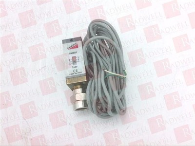 CAMOZZI PM681-3 / PM6813 (BRAND NEW)