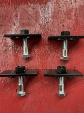 Shipping container mounting bracket Accessori...