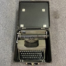 Vintage 1930s Underwood Champion Portable Typewriter thumbnail