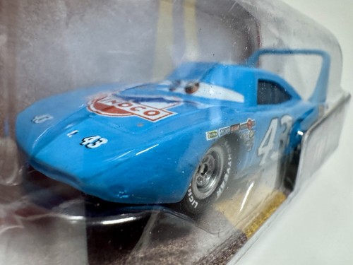 Disney Pixar Cars The King #43 Dinoco Piston Cup Racer World of Cars New - Picture 3 of 11