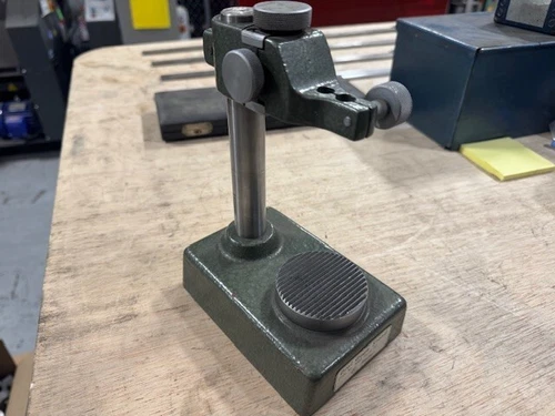 Mititoyo Model #7003 Dial Gage Stand