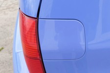 VW Lupo Seat Arosa Tankdeckel Deckel Tank Tankverschluß blau LR5A