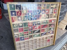 Gro&szlig;e Sammlung Konvolut USA Orden Medaillen Wimpel Pins Pinback Badge Buttons
