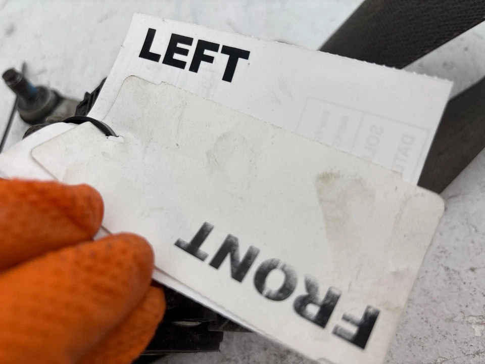 Оригинальный передний левый ремень безопасности 2006-2007 Saturn Vue 15255318 - Изображение 3 из 4