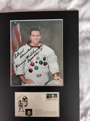 HARRISON SCHMITT SIGNED  APOLLO 17 DISPLAY 