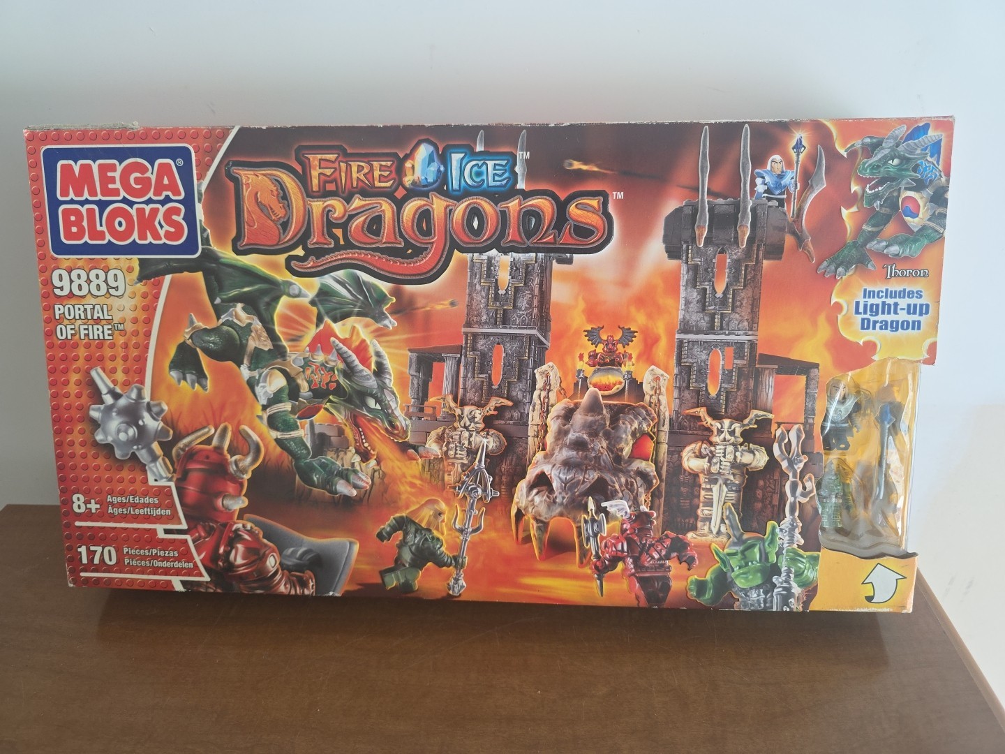 MEGA BLOKS Fire and Ice Dragons-Portal of Fire #9889-170 Pieces-2005 (NEW)