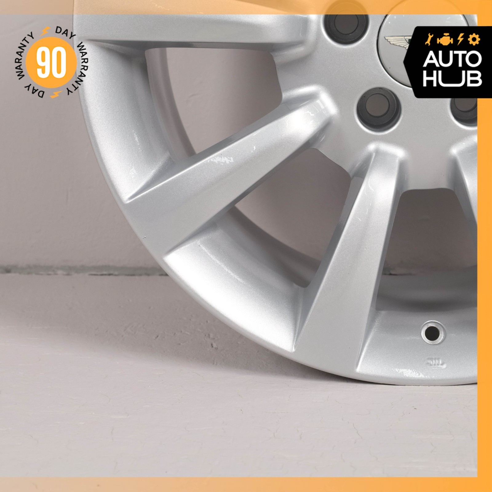 00-04 Aston Martin DB7 Vantage 9.5 x 19 19" Rear Wheel Rim 36124042AB OEM