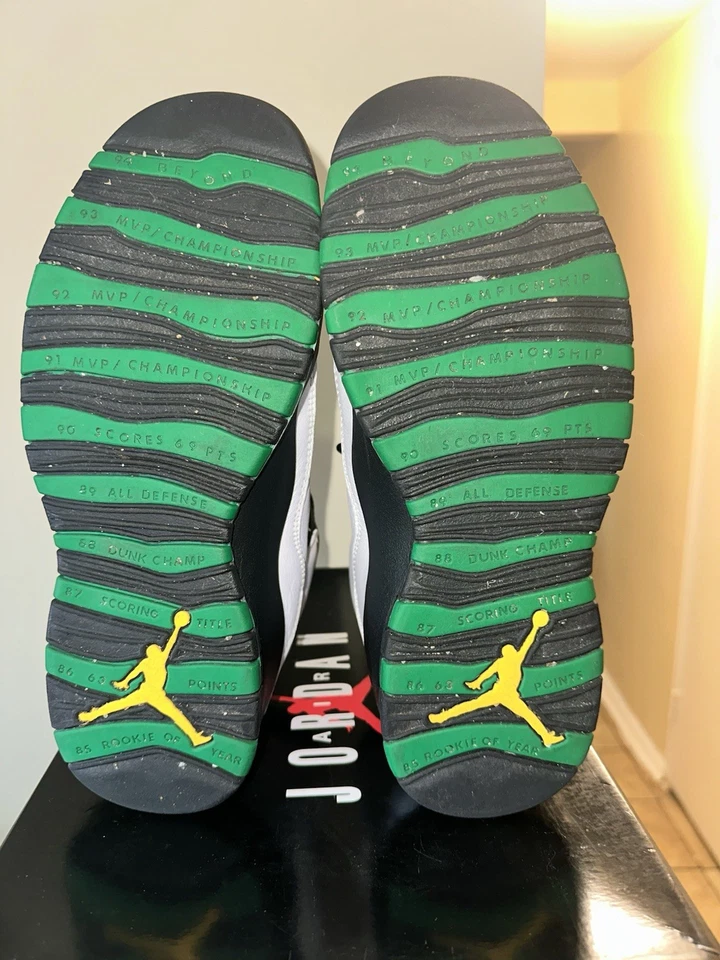 Talla 8,5 - Air Jordan 10 Retro 2019 Seattle Foto 3 de 4