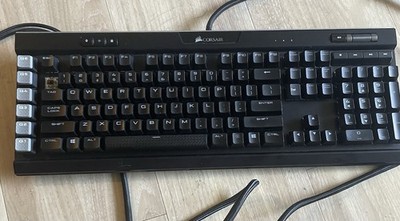 CORSAIR K95 RGB PLATINUM - CHERRY MX (Missing a Key)