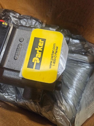 New Parker PVP4836K8RM11 Hydraulic Variable Volume Piston Pump - Picture 10 of 13