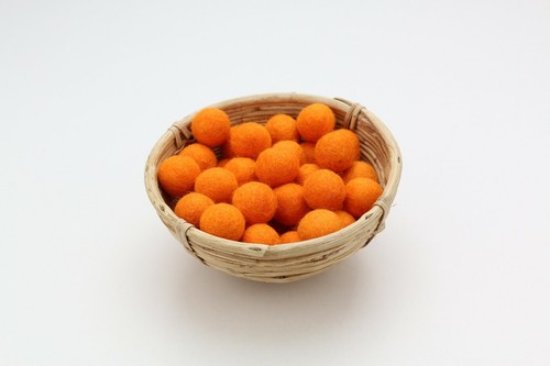 10 Filzkugeln 1 cm / 2,5 cm rot & orange Kugeln aus Filz Girlanden Mobiles Deko - Bild 8 von 27